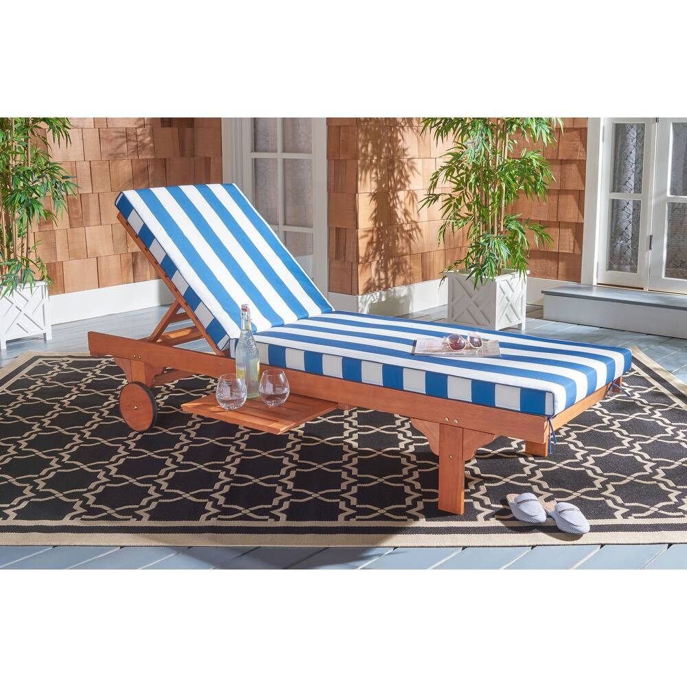 SAFAVIEH Outdoor Aubrie Adjustable Chaise Lounge Chair with Wheel.