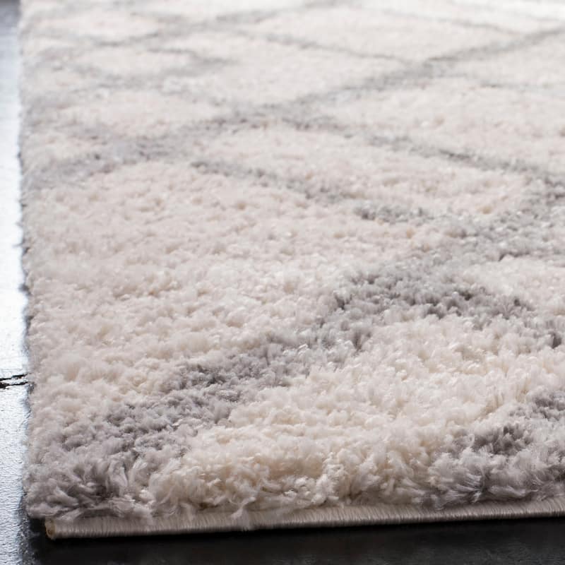 SAFAVIEH Berber Shag Kathryne Moroccan 1.2-inch Thick Rug - Cream/Grey - 6' x 9'