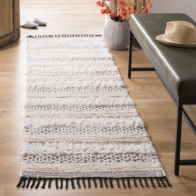 SAFAVIEH Handmade Boston Sylvania Coastal Cotton Rug with Fringe