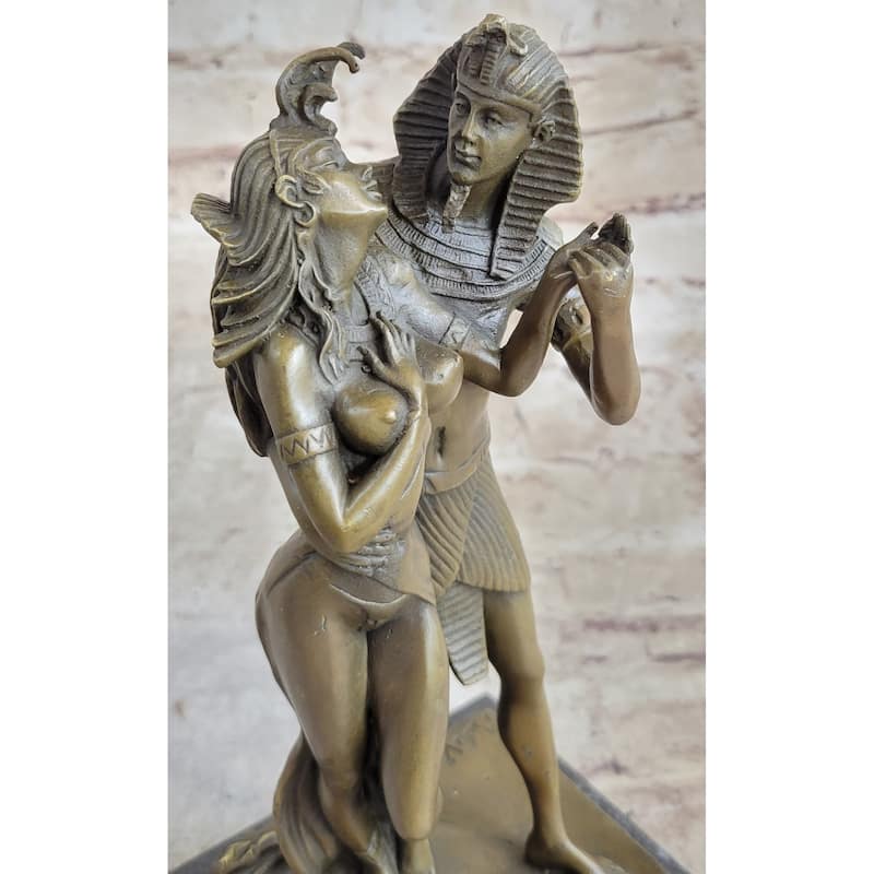 Egyptian Pharaoh And Lover Queen Bronze Statue Sculpture Figure 10 Inches X 5 Inches