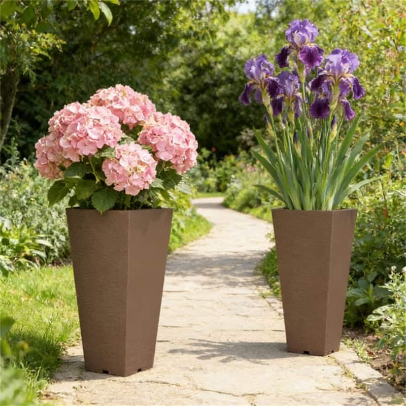 A Set Of 2 Plastic Flower Pots, Plant Pots, Brown