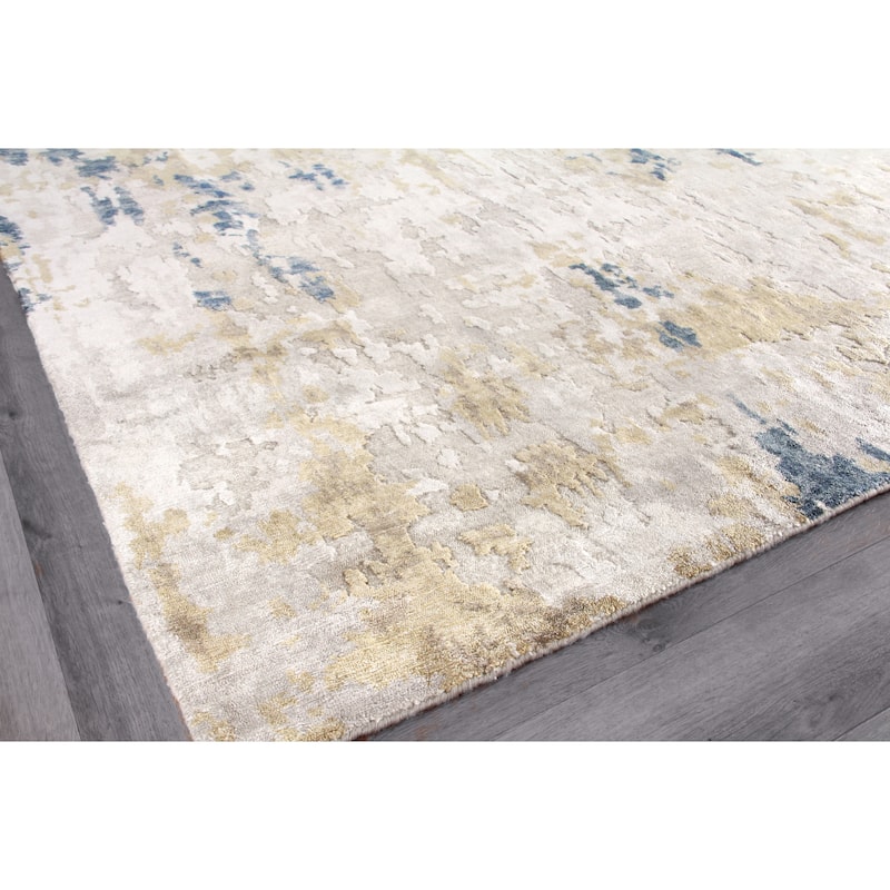 EXQUISITE RUGS Laureno Hand-knotted Bamboo Silk Beige/Gold Area Rug.