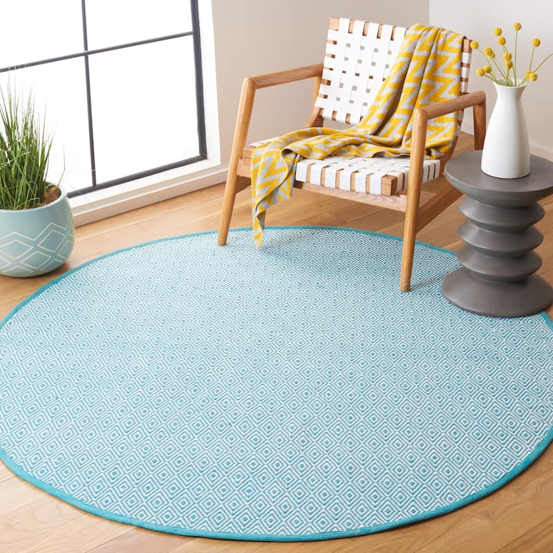SAFAVIEH, Handmade Flatweave Montauk Brice Casual Cotton Rug - 6' Round - Ivory/Aqua