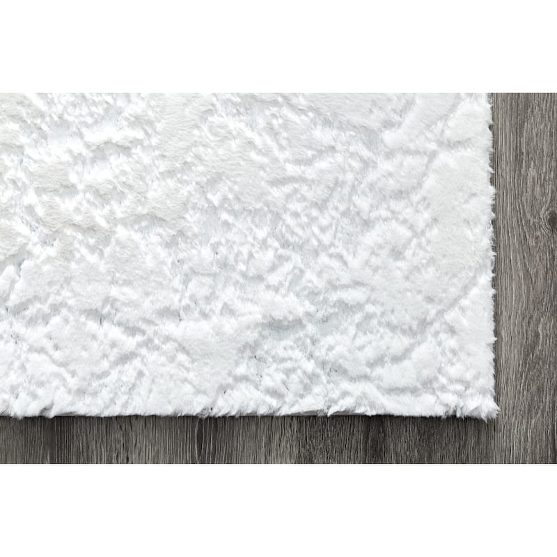 Chryso Collection Abstract Faux-Fur Rug with Foil