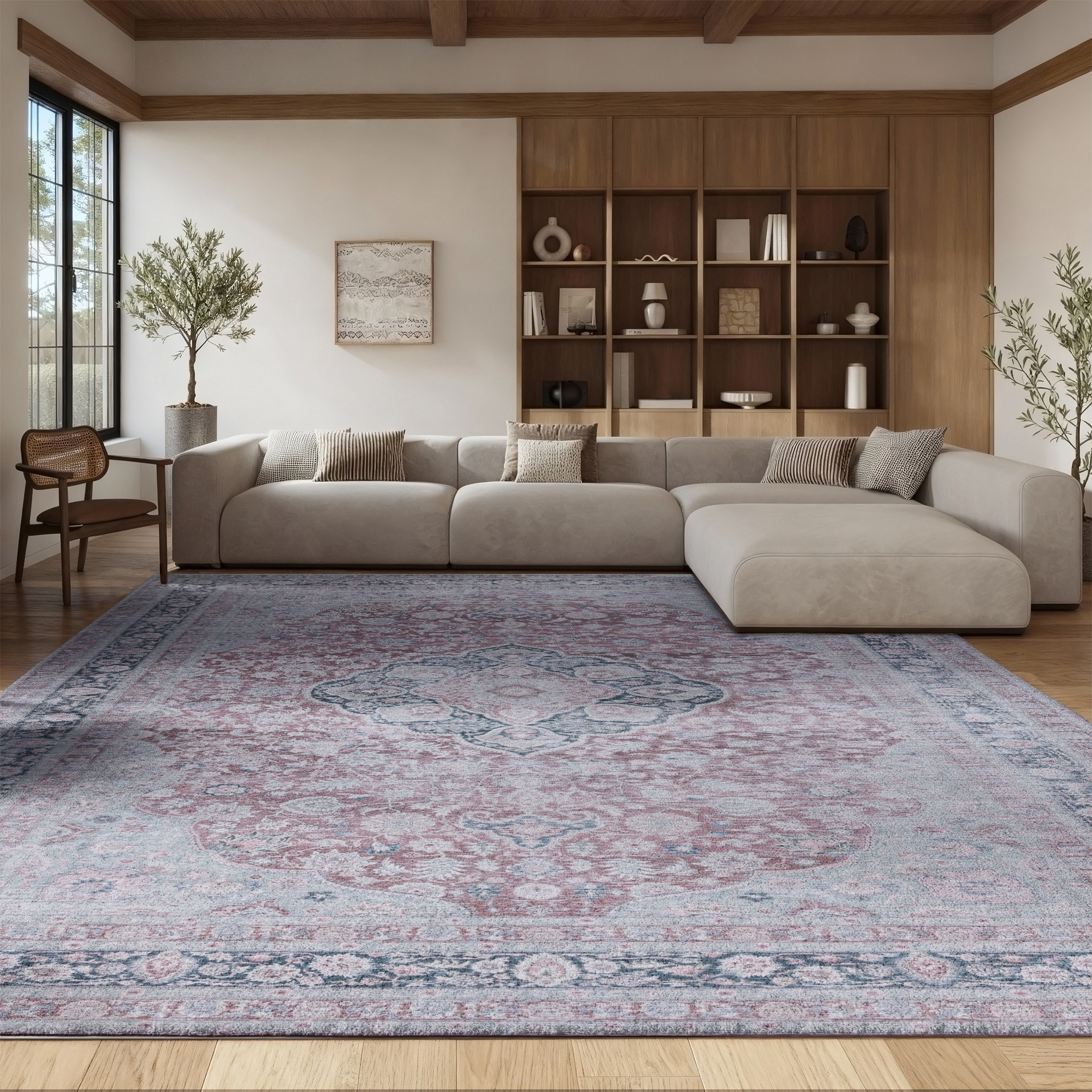 SAFAVIEH Tucson Machine Washable Slip Resistant Ueli Traditional Oriental