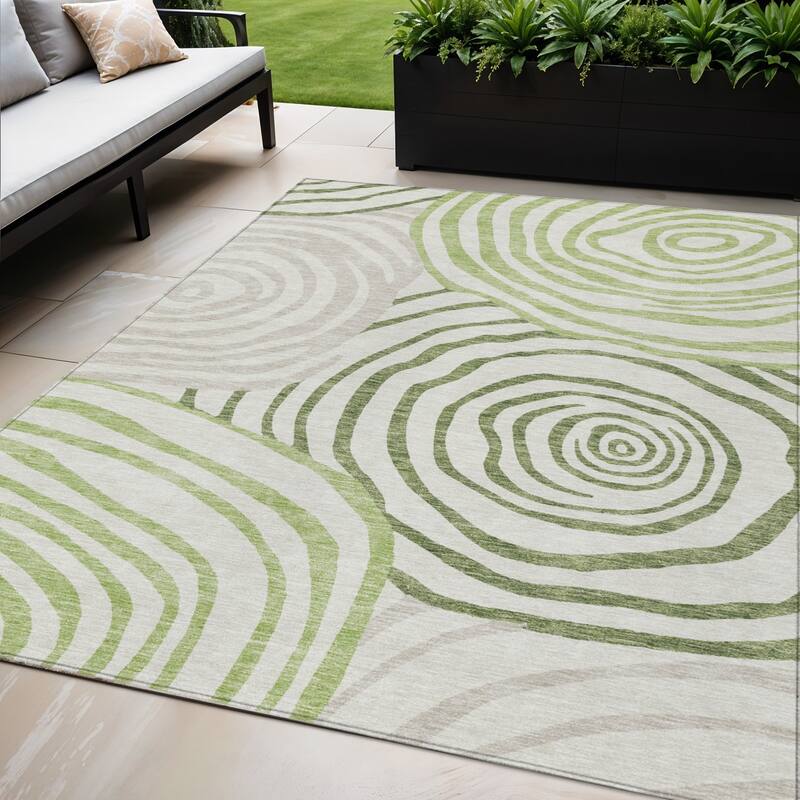 HomeRoots Abstract Transitional Rectangle Outdoor Rug - 5' X 8'