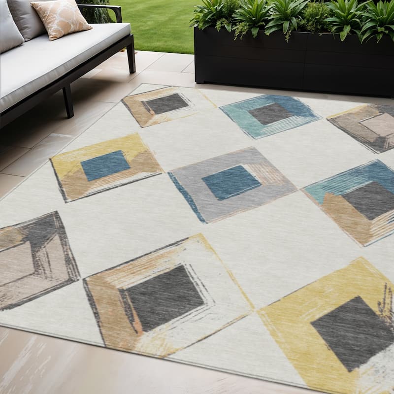 HomeRoots Geometric Transitional Rectangle Outdoor Rug - 5' X 8'