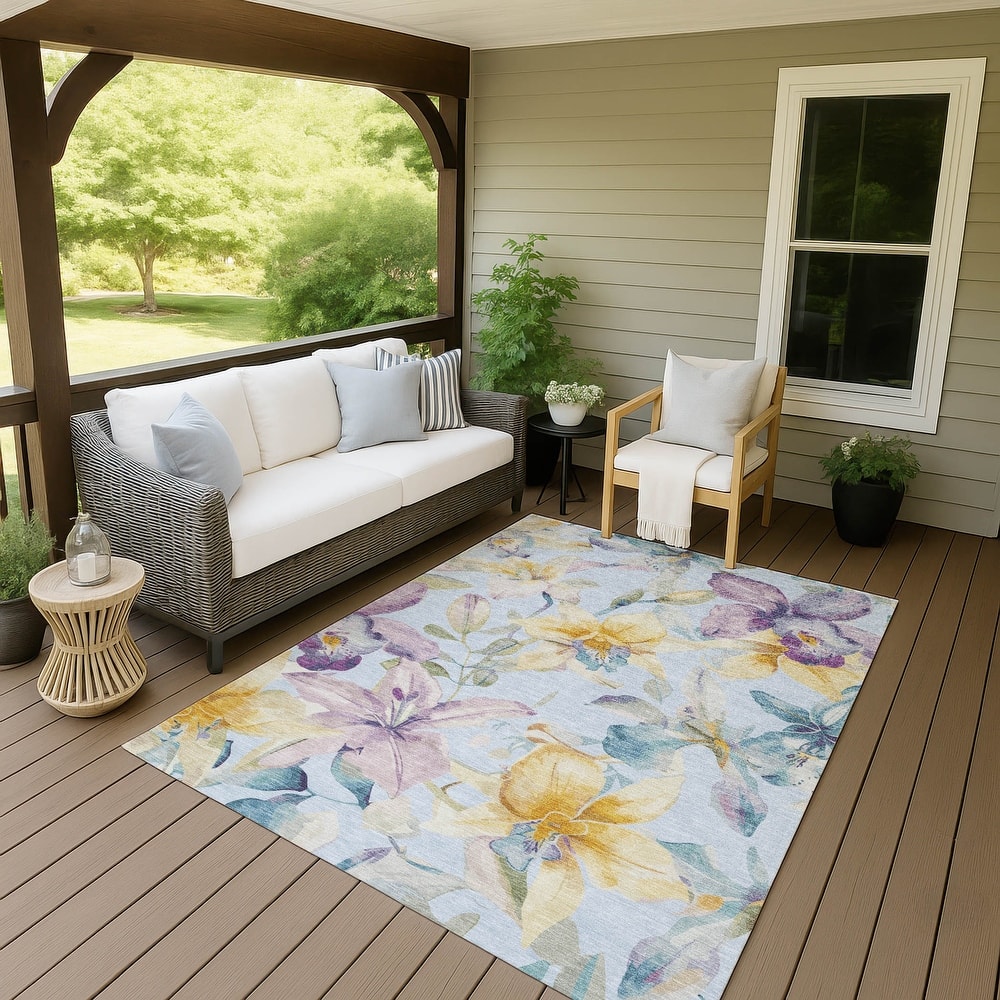 Machine Washable Indoor/ Outdoor Modern Floral Chantille Rug
