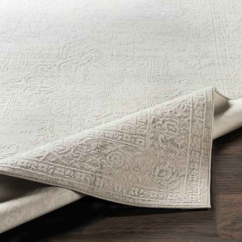 Livabliss Traditional Aisha Medallion Area Rug