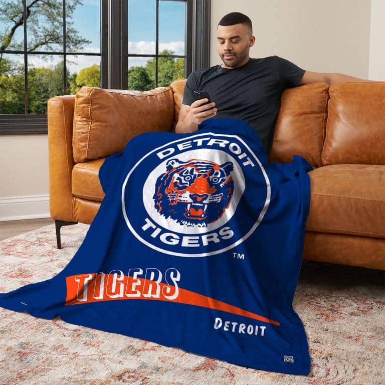 MLB CC Throwback Silk Touch Throw Blanket