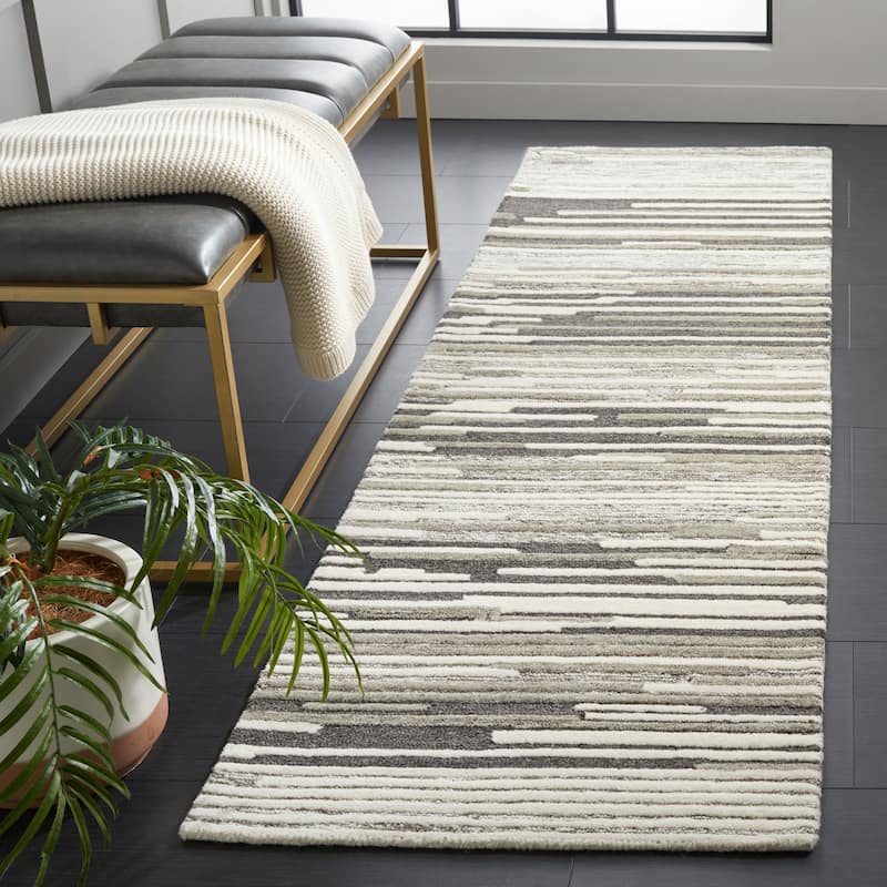SAFAVIEH Handmade Fifth Avenue Zsoka Modern Stripe Wool Rug