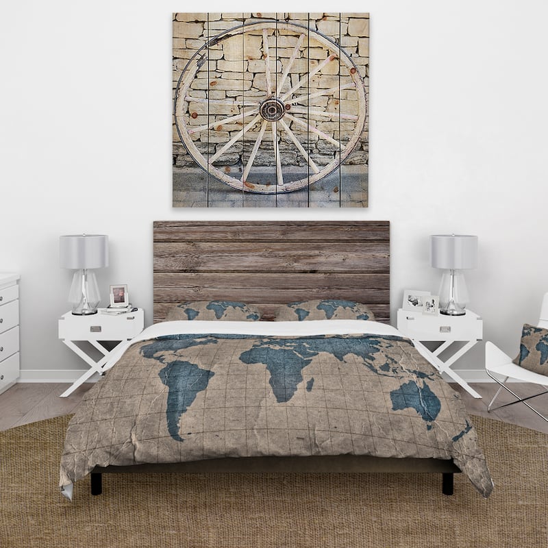 Designart 'Ancient Map of The World I' Rustic Duvet Cover Set - Bed ...