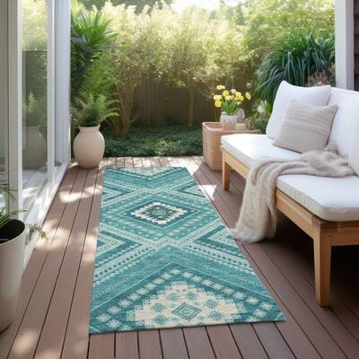 Machine Washable Indoor/ Outdoor Global Boho Chantille Rug
