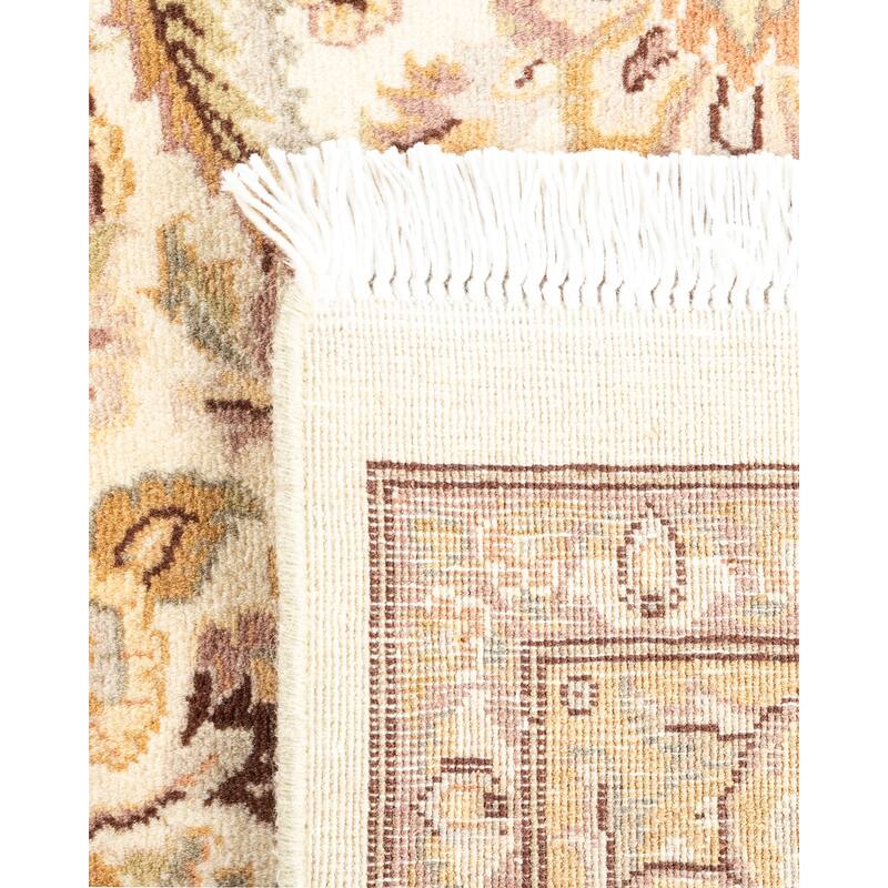 Overton Handknotted Wool Traditional Oriental Ivory Area Rug - 4' x 6'