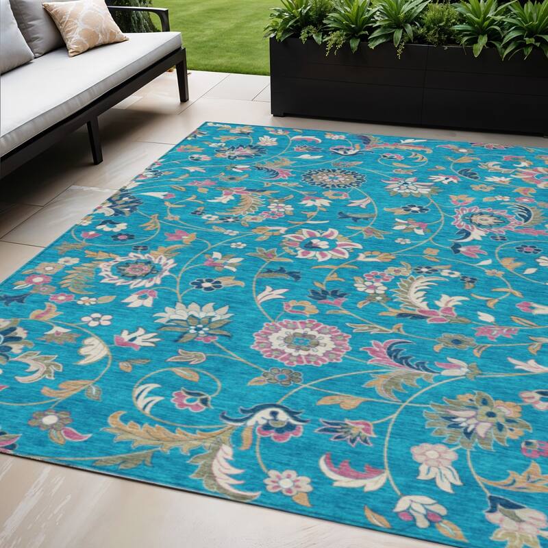 HomeRoots Floral Transitional Rectangle Outdoor Rug - 5' X 8'