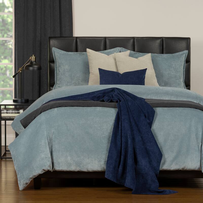 Mixology Padma 7 Piece Duvet Cover and Insert Set
