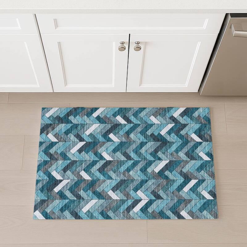 Machine Washable Indoor/ Outdoor Modern Chevron Chantille Rug