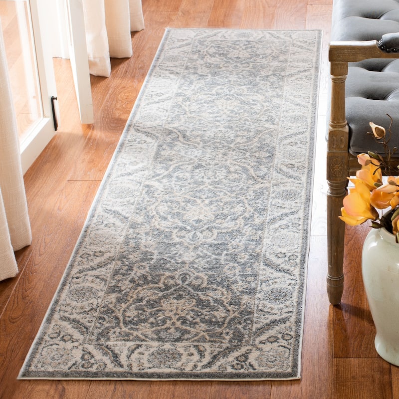 SAFAVIEH Isabella Pietra Traditional Oriental Rug - 2'2" x 7' Runner - Grey/Dark Grey - Runner