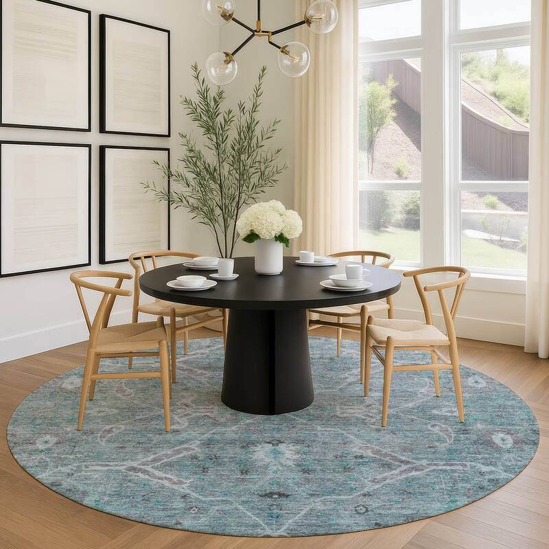 Machine Washable Indoor/ Outdoor Vintage Traditional Chantille Rug