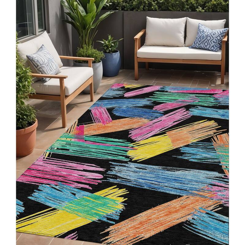 HomeRoots Striped Contemporary Rectangle Outdoor Rug - 5' X 8'