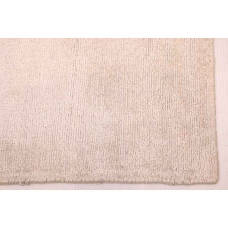 ECARPETGALLERY Hand Loomed Loreto Ivory Viscose Rug - 5'1 x 7'5