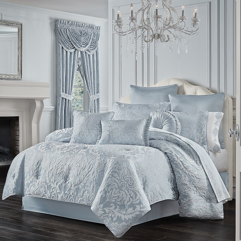 J. Queen New York Malita Comforter Set