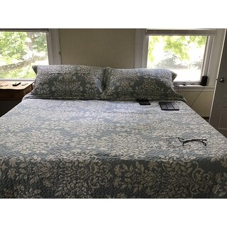 Laura Ashley Rowland 3 Piece Quilt Set On Sale Overstock 6743043 010 58 63 46 #lauraashley #lauraashleyarmenia #christmas #lauraashley #homedecor #xmascollection #christmascollection. laura ashley rowland 3 piece quilt set