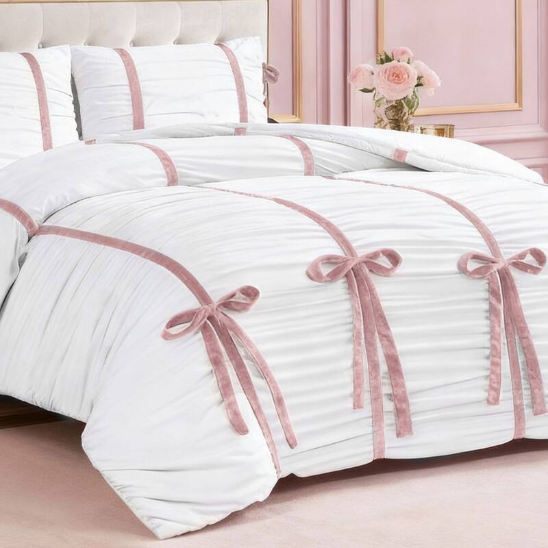 Juicy Couture Amelie Bows Ruched Comforter Sets