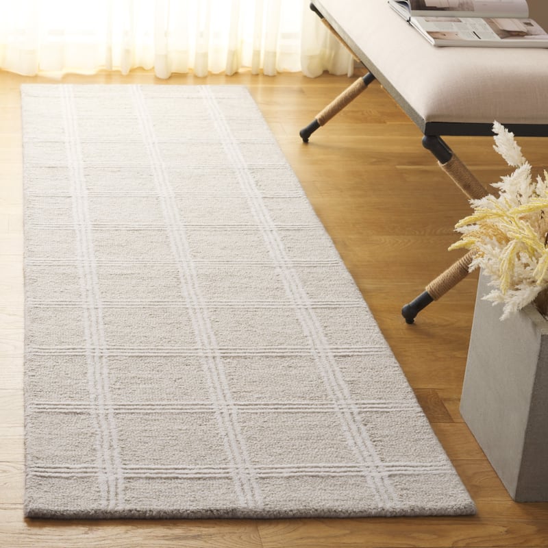 SAFAVIEH Handmade Pine Sandorne Modern & Contemporary Wool Rug - 2'3" x 8' Runner - Sage/Ivory