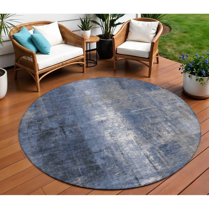 HomeRoots Abstract Transitional Rectangle Outdoor Rug - 8' Round