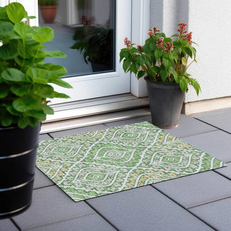 Machine Washable Indoor/ Outdoor Chantille Ttransitional Medallion Rug - Green - 1'8" x 2'6"