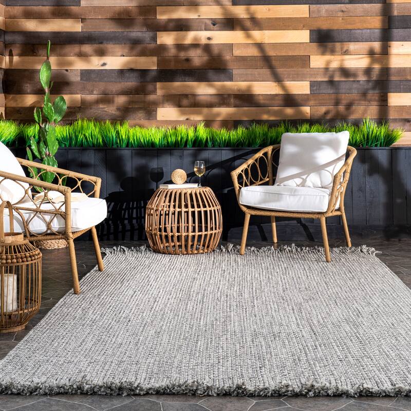 Nuloom Braided Courtney Tassel Indoor/Outdoor Area Rug