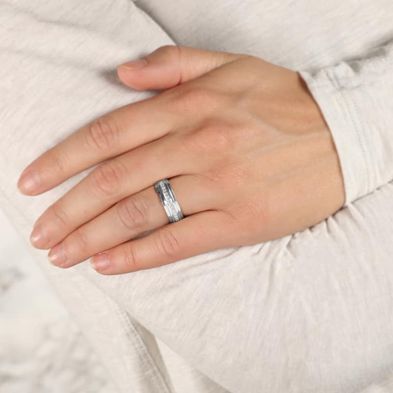 IGI Certified 1/20ct TDW Diamond Wedding Band in 10k Gold for Men