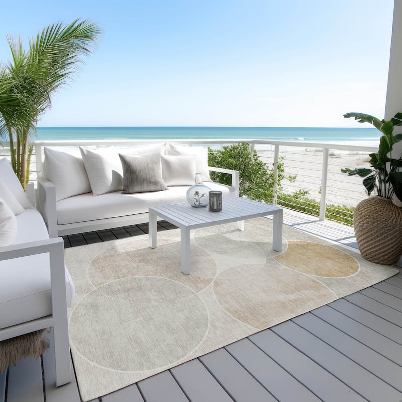 Machine Washable Indoor/ Outdoor Abstract Circles Chantille Rug