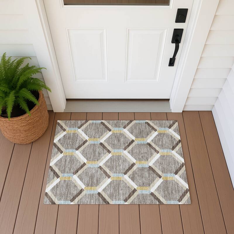 Machine Washable Indoor/ Outdoor Modern Trellis Chantille Rug - Brown - 1'8" x 2'6"