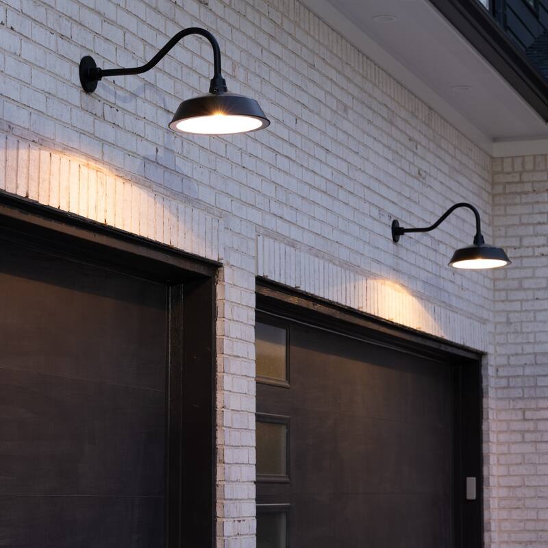 Cottage Modern Black 250 Lumens Solar Wall Sconce Barn Light