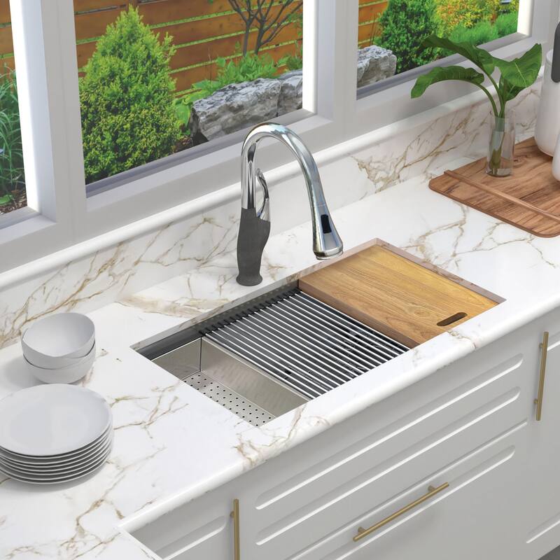 Transolid KWSSU331910 33-in X 19-in X 10-in 18-Gauge Undermount Stainless Steel Kitchen Workstation Sink