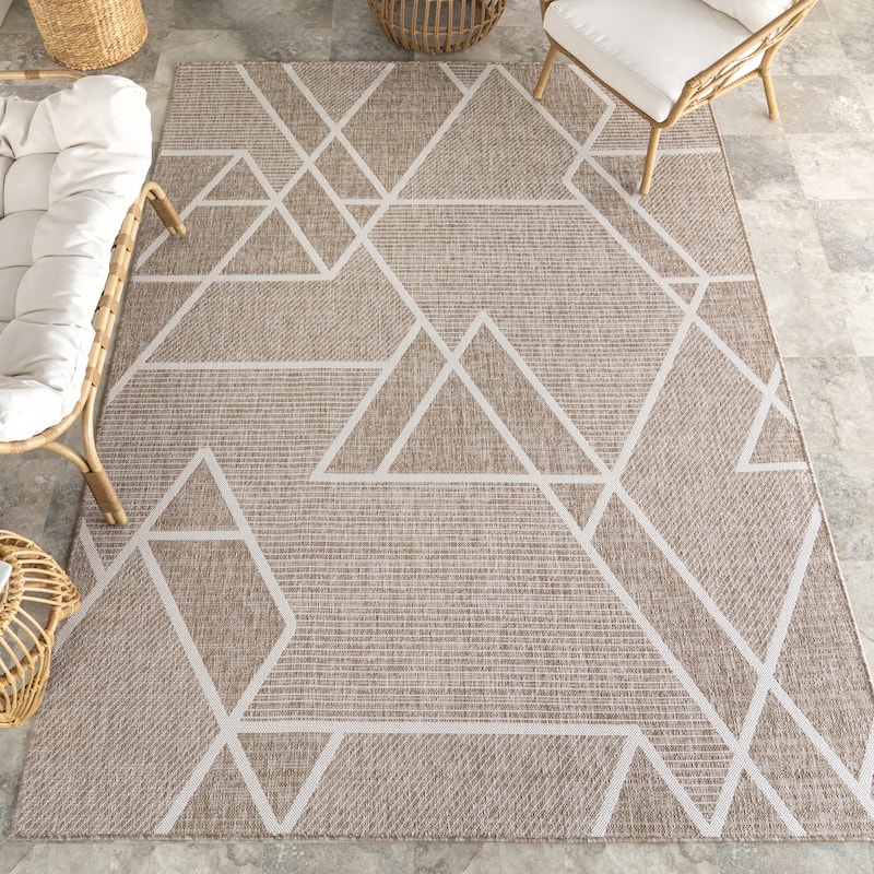 Nuloom Armida Geometric Indoor/Outdoor Area Rug - 6'7" x 9' - Beige