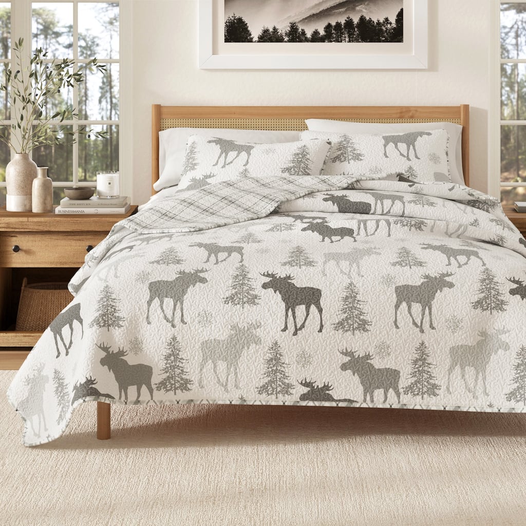 Linery & Co. Moose & Evergreens Lodge Quilt Set With Shams