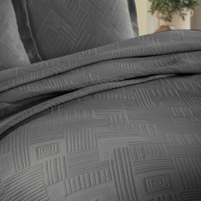 Superior Geometric Fret Cotton Decorative Bedspread Set