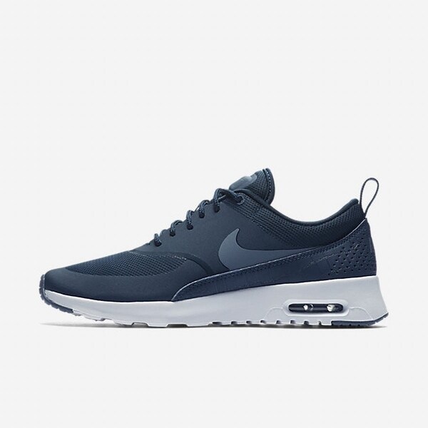Nike Womens Thea Low Top Lace Up Running Sneaker - 10