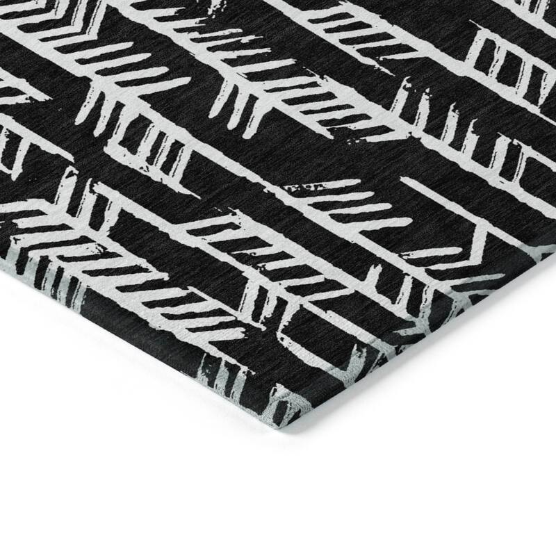 Machine Washable Indoor/ Outdoor Chantille Modern Arrows Rug