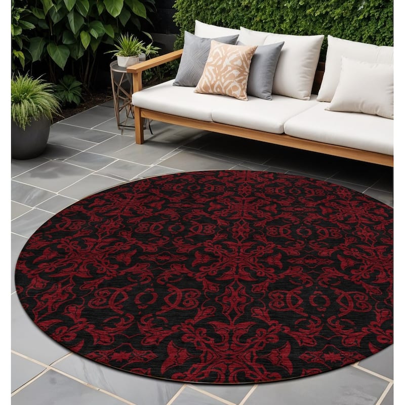 HomeRoots Medallion Transitional Rectangle Outdoor Rug - 8' Round