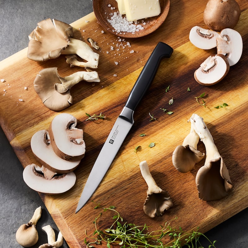 ZWILLING Four Star 5-inch Utility Knife