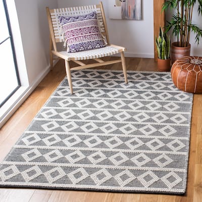 SAFAVIEH Handmade Natura Gyslaine Wool Rug