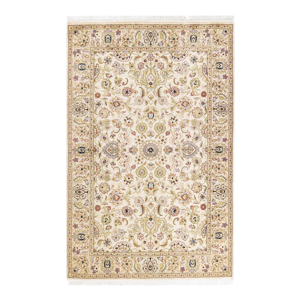 Overton Handknotted Wool Traditional Oriental Ivory Area Rug - 4' x 6'