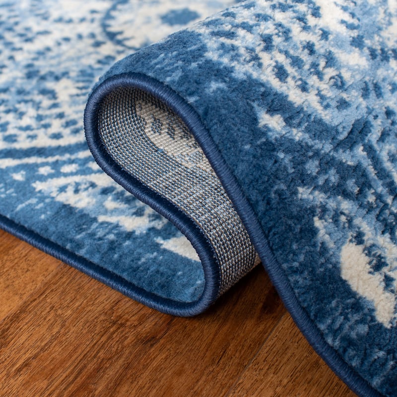 Martha Stewart by SAFAVIEH Faigel Traditional Rug