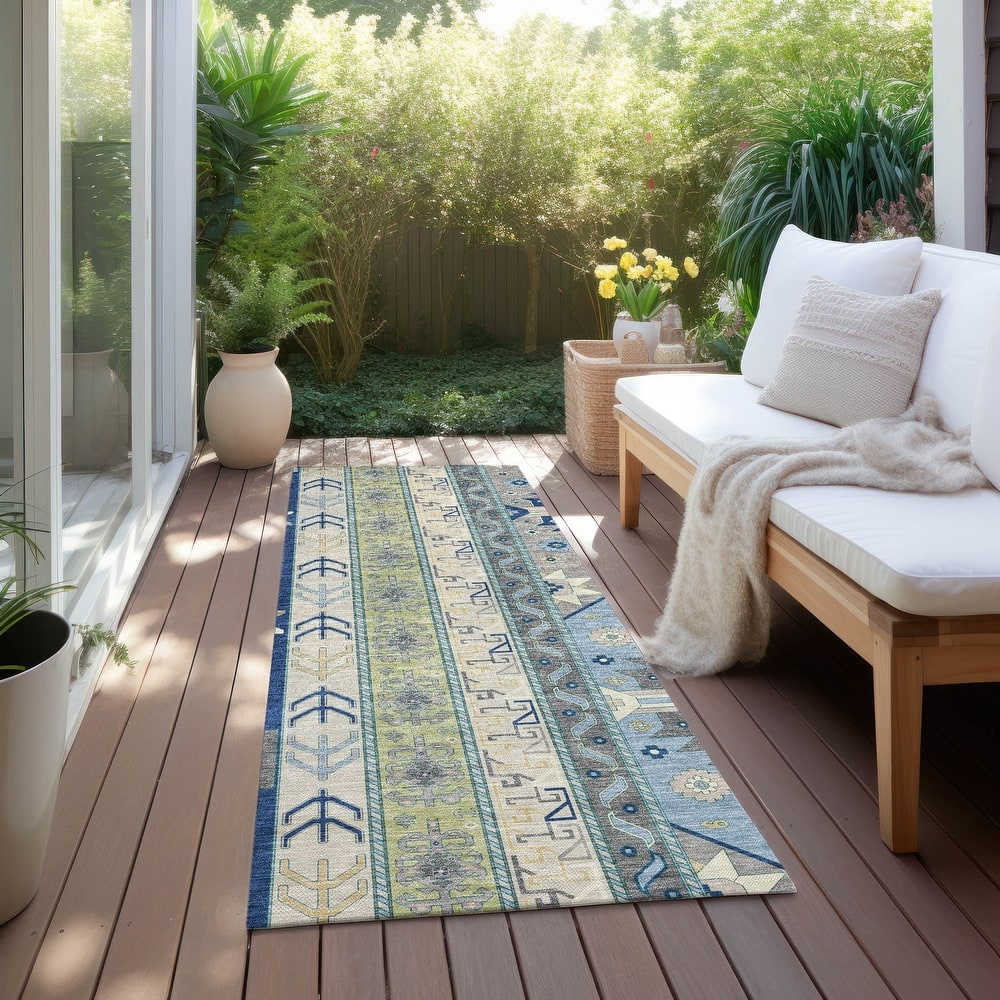 Machine Washable Indoor/ Outdoor Boho Tribal Chantille Rug
