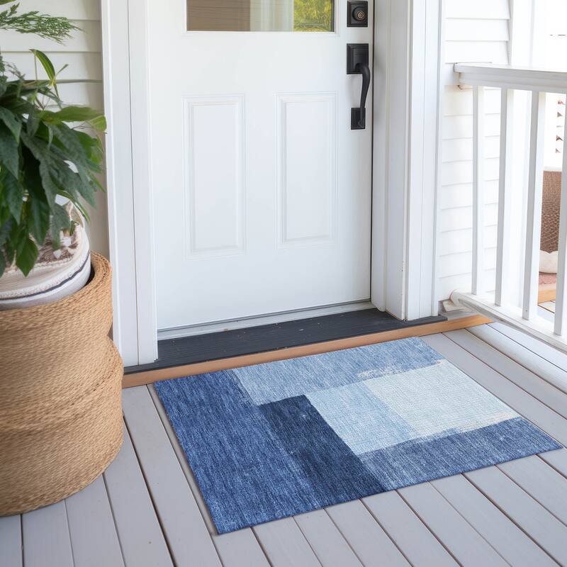 Machine Washable Indoor/ Outdoor Abstract Kraig Chantille Rug - Blue - 1'8" x 2'6"