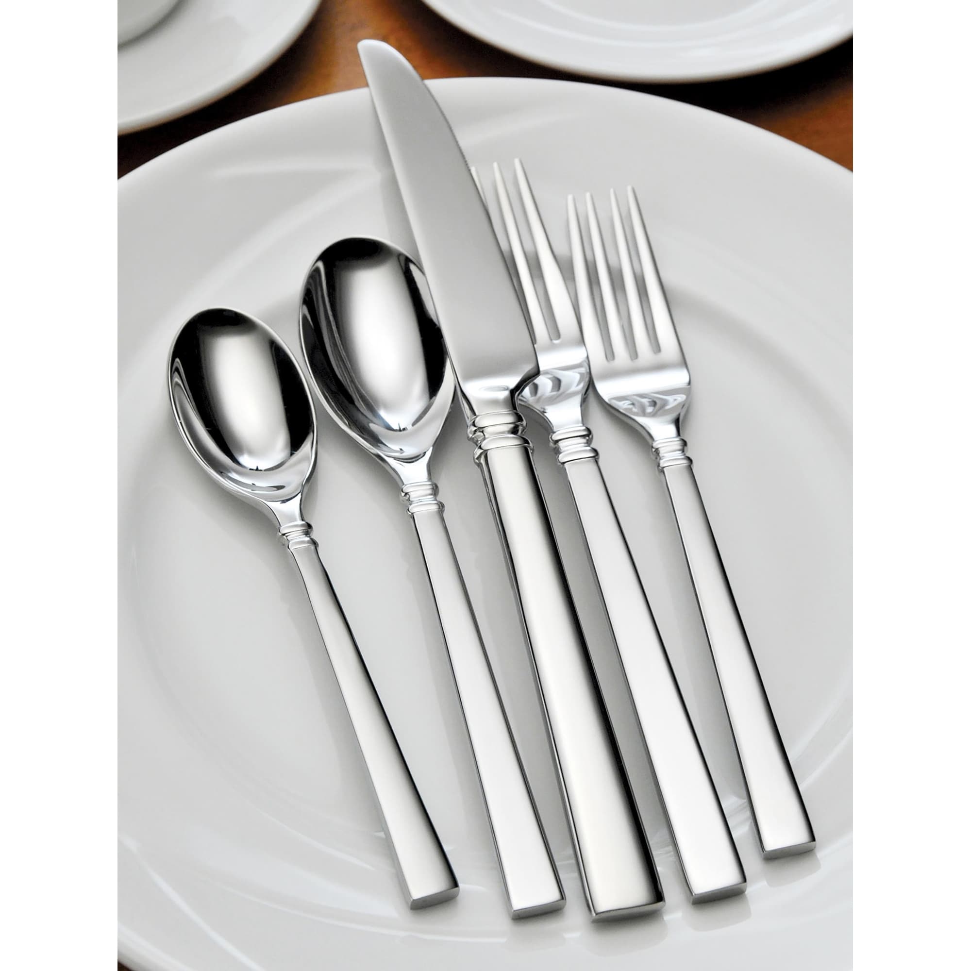 Oneida 18/0 Stainless Steel Shaker Dinner Forks (Set of 12) - On